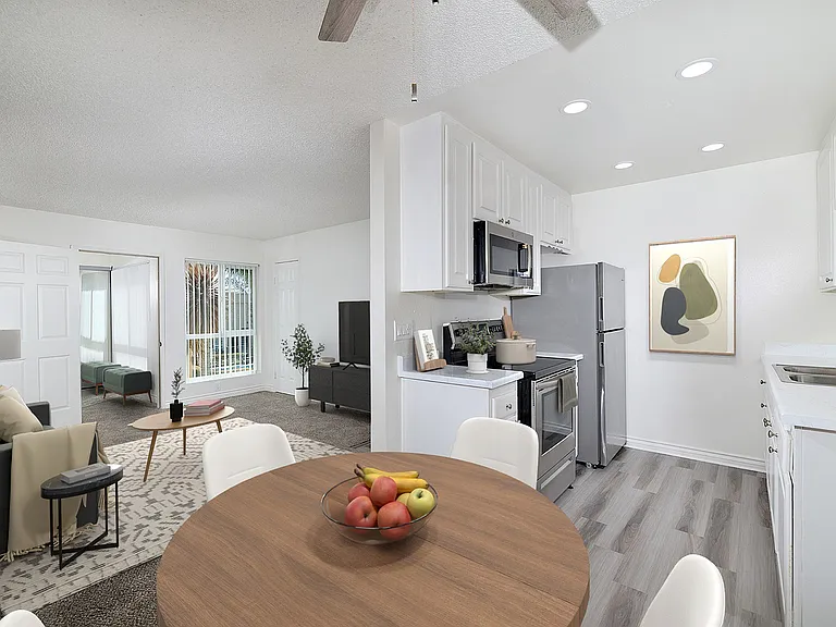 Pine Vista Apartments — Photo 7