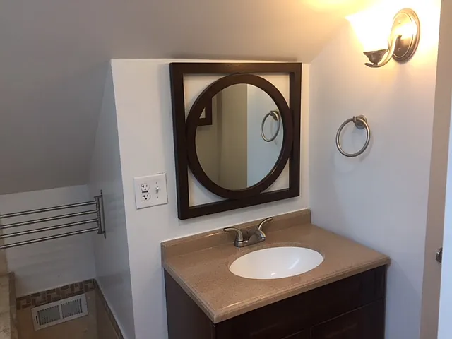450 N Tuttle Ct — Photo 24