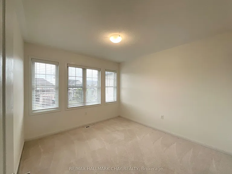 17 Ferris Ln — Photo 12