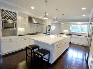 4560 Comber Ave, Encino, CA 91316