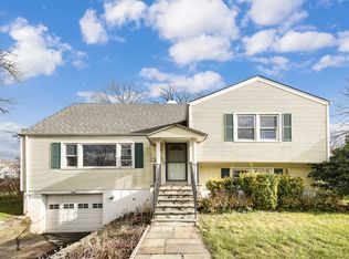 25 Goodwin Ave, White Plains, NY 10607