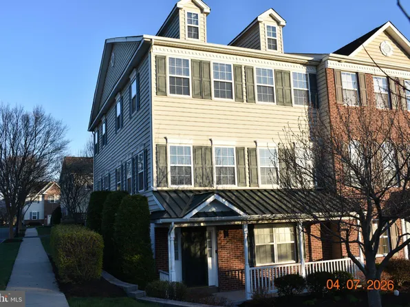 1244 Rosemont Ter, Pennsburg, PA 18073