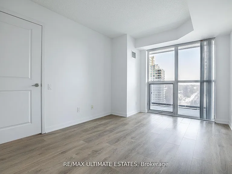 5168 Yonge St #711 — Photo 17