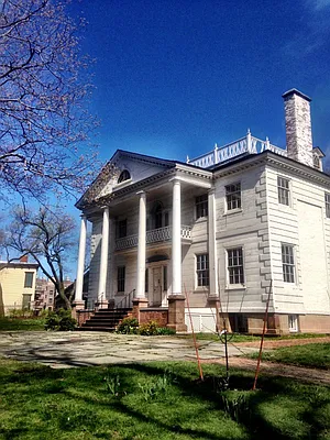 Rented by Bohemia Realty Group | media 14