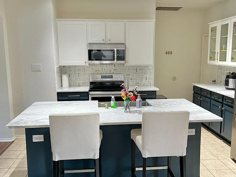 925 Jamie Dr — Photo 5