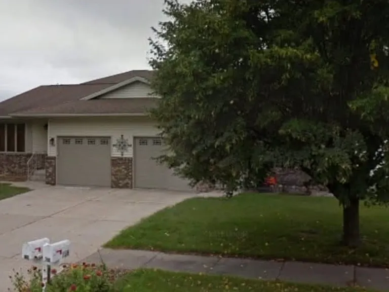 736 Vilas St — Photo 1