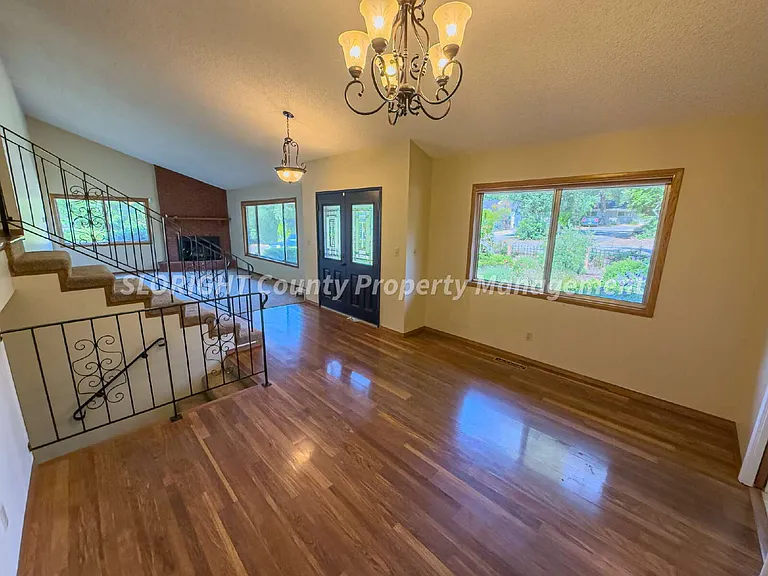 8120 Azucena Ave — Photo 6