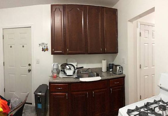 3rd image of 36 Hancock Ave APT 2