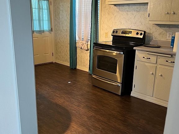 5th image of 309 E 48th St