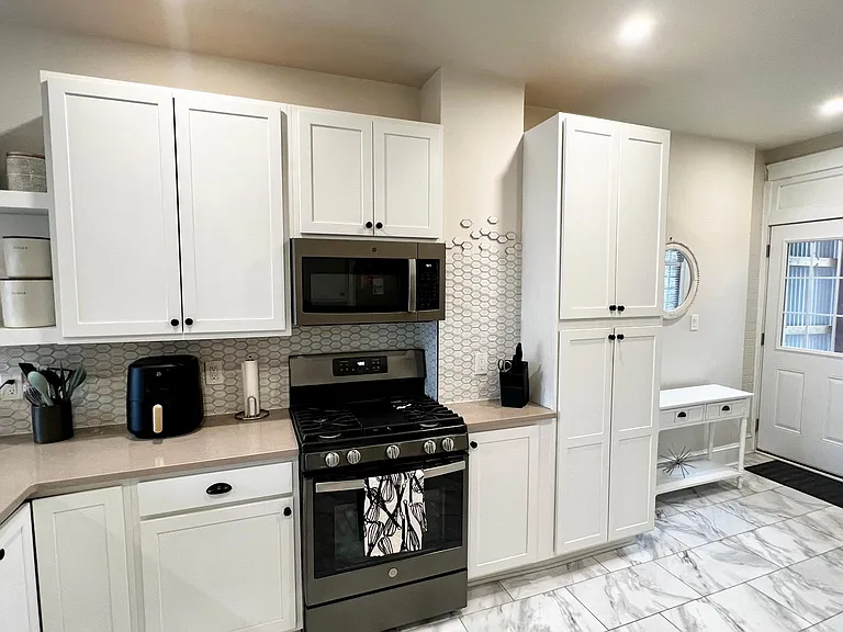 Custom tile backsplash