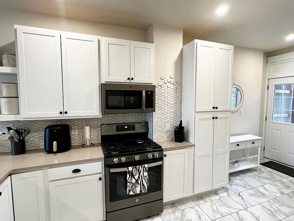 Custom tile backsplash