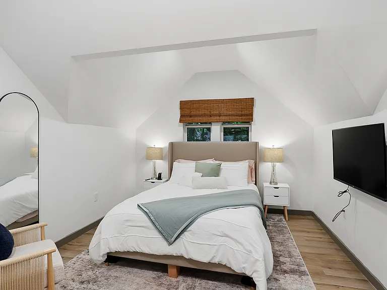 Queen bed