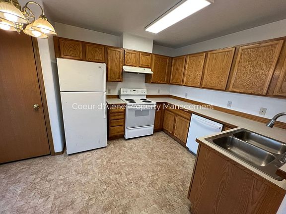 5th image of 1609 E Coeur D Alene Ave APT A