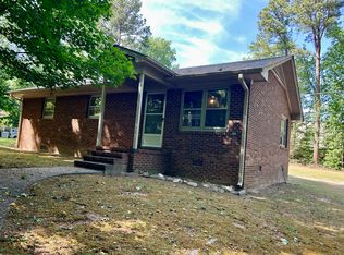 69 Barefoot Dr, Chapel Hill, NC 27517