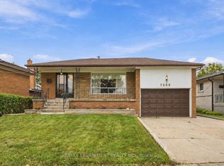 7566 Netherwood Rd, Mississauga, ON L4T2N9