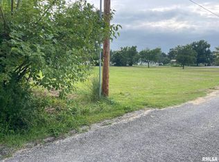 116 School St, Ewing, IL 62836