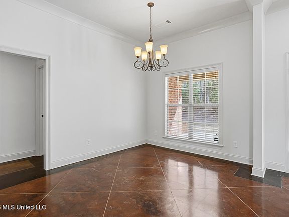 4th image of 112 Britton Cir