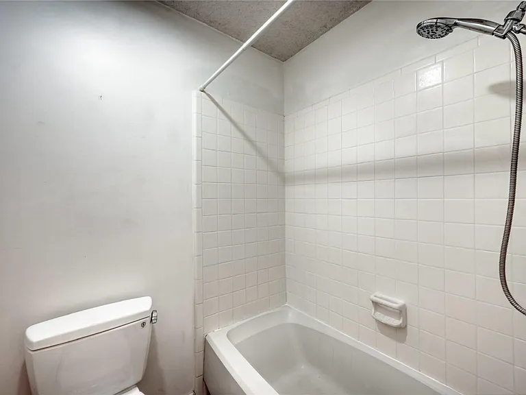 1202 Thorpe Ln #616 — Photo 16