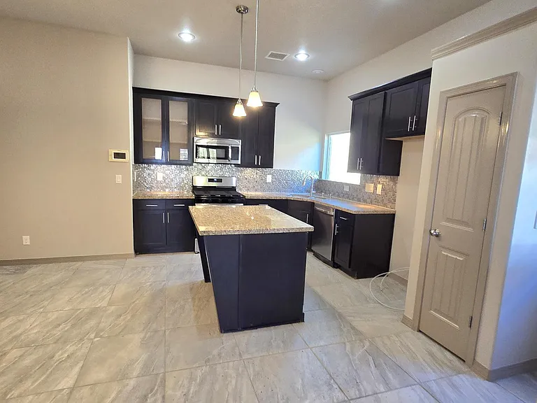 3857 Loma Cortez Dr — Photo 11