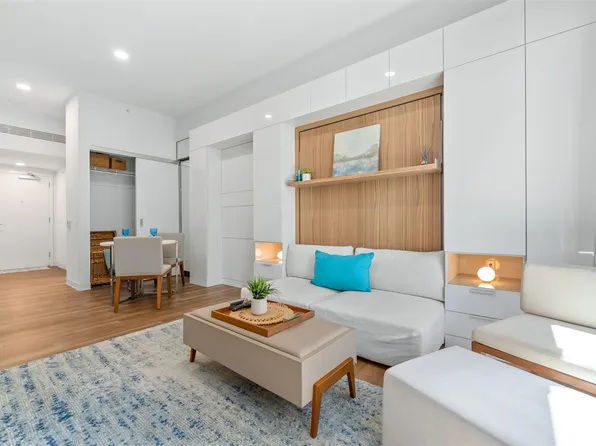 987 Queen St #708, Honolulu, HI 96814