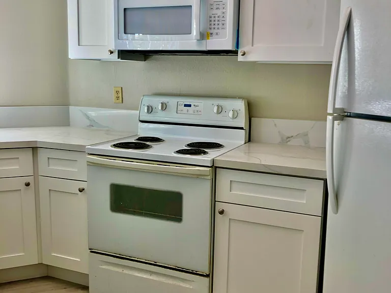 7425 Charmant Dr #2813 — Photo 2
