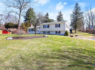 31 Lanthorne Rd, Monroe, CT 06468