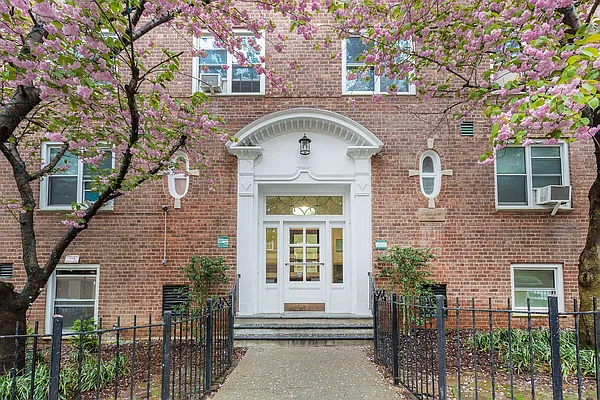 Sold by Keller Williams Realty Landmark II | media 27