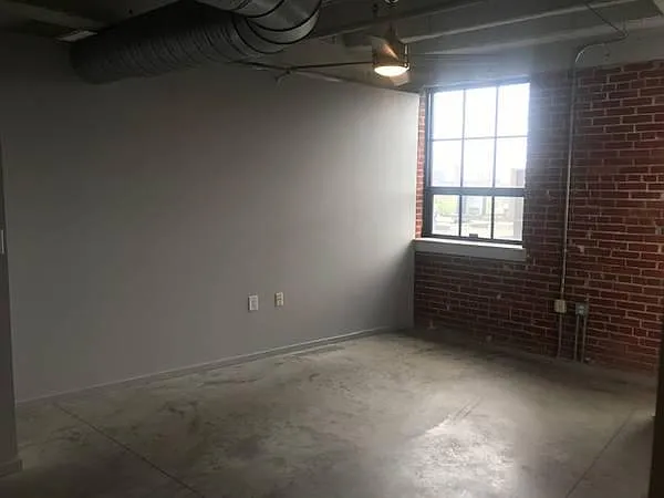 1720 Chouteau Ave — Photo 7