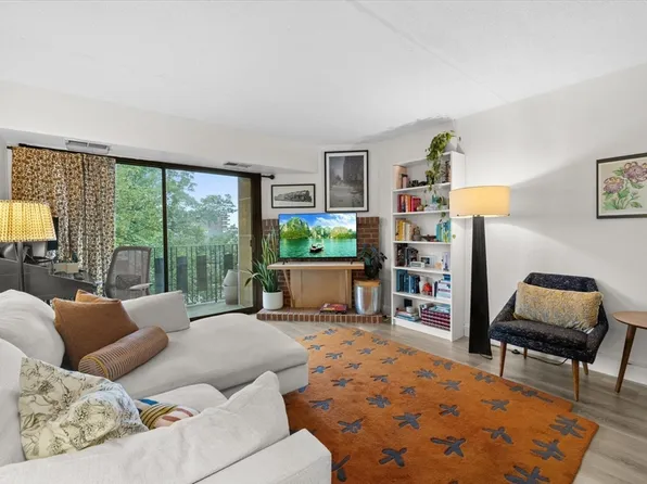 390 Broadway APT 54, Somerville, MA 02145
