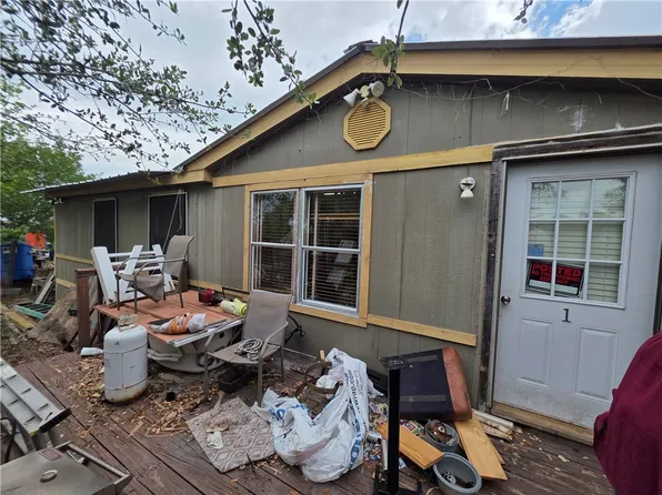 153 Lago Vista Dr, Rockport, TX 78382