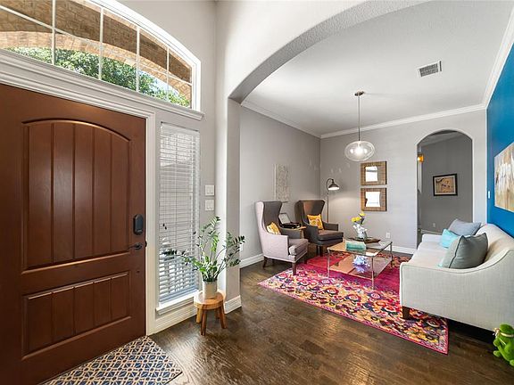 4th image of 1420 McClure Dr