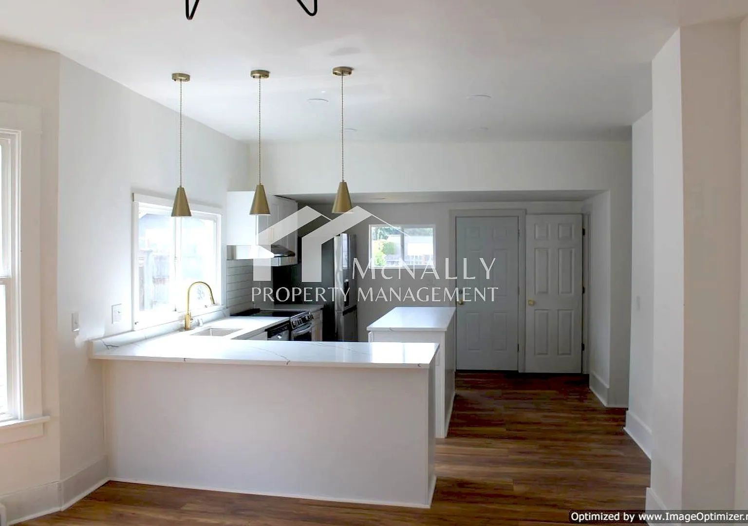 Charming 3-Bedroom Home in Central Tacoma — Photo 4