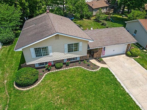 2nd image of 677 Lakewood Dr