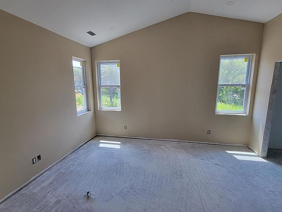 4th image of 3938 Willow DRIVE