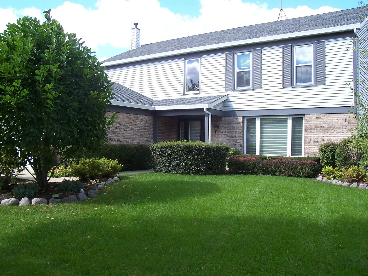 810 Prairie Ln photo 1