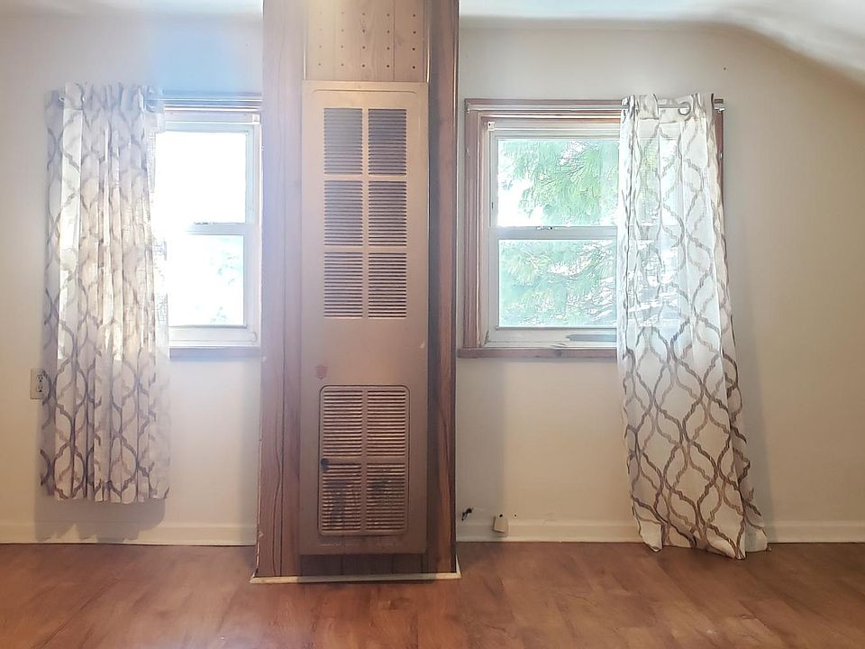 2nd image of 651 E 12th St APT 4