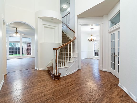 5th image of 3731 Charter Dr
