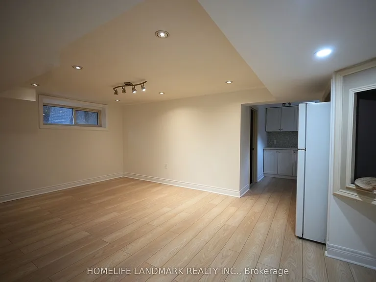 138 Newton Dr — Photo 39