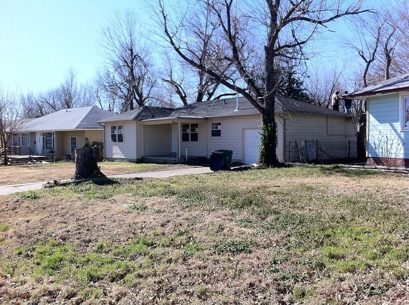 Front of house, complete exterior has been painted since photo taken.