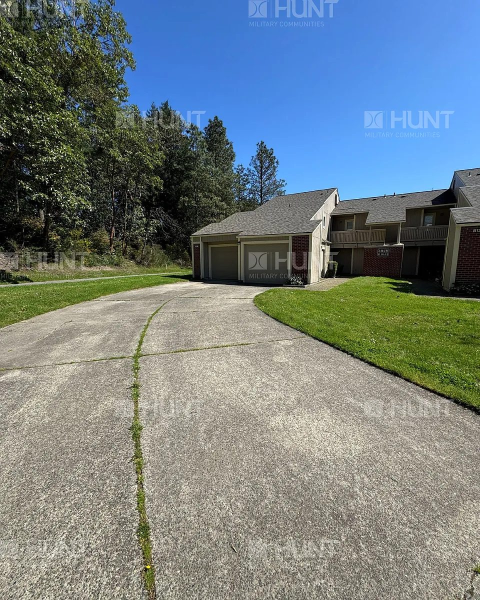 Building Photo - 3020 Albacore Cir #B10