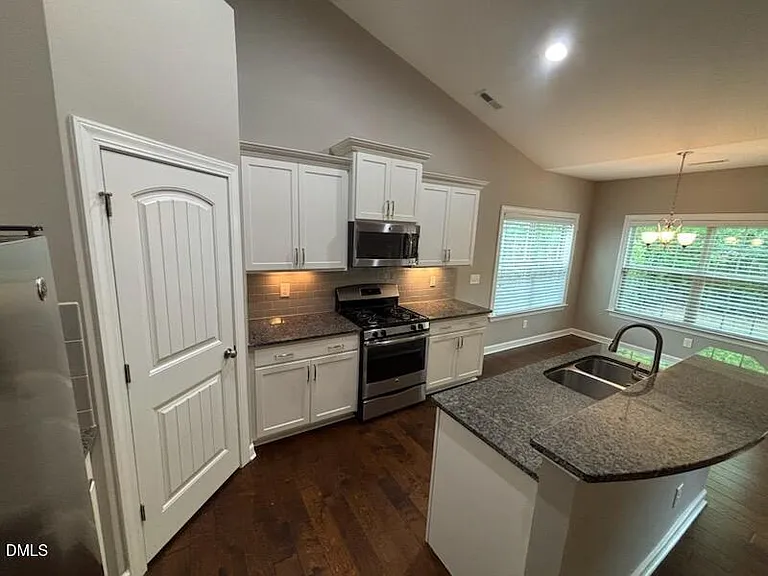 445 Pine Burr — Photo 17