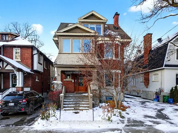 73 Renfrew Ave, Ottawa, ON K1S 1Z4