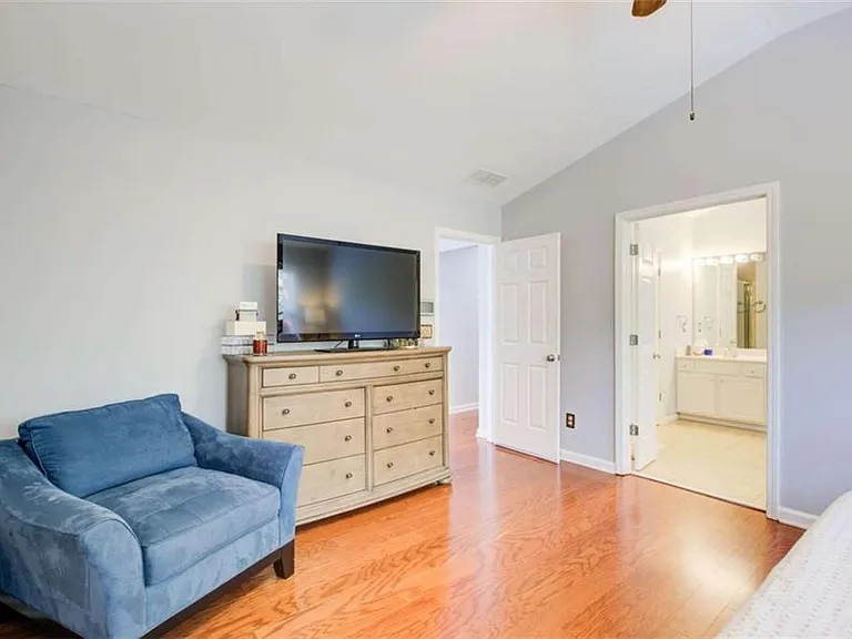 513 Stepney Ct SE — Photo 24