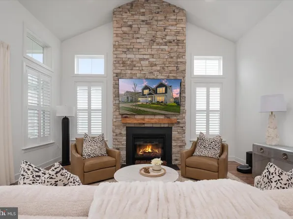 233 Kingfisher Ln, Chester, MD 21619