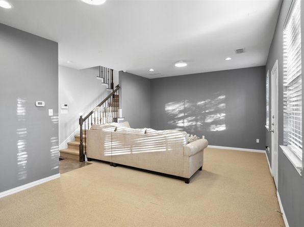 irving-texas-83998238 picture