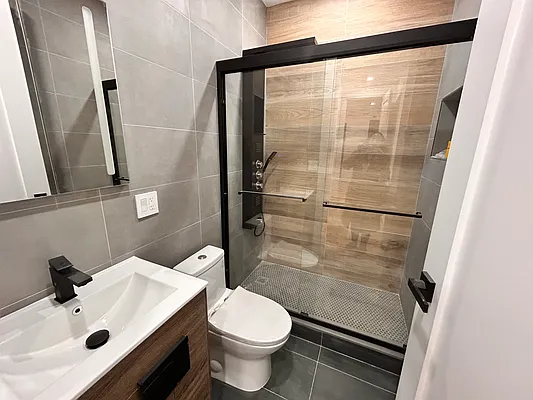 Rented by Fifth & Forever LLC | media 18