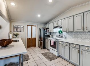 1000 E Russell Ave, Carrollton, TX 75006