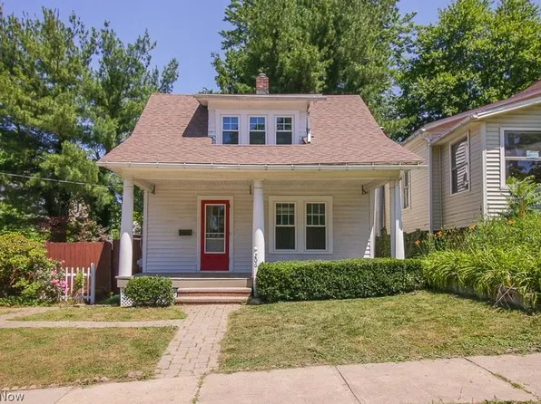 206 Park Ave, Chardon, OH 44024