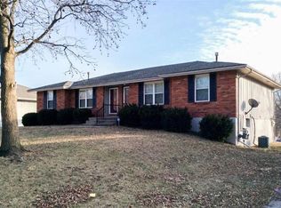 220-222 SW Westminister Rd, Blue Springs, MO 64014