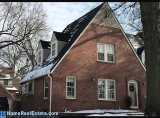 3440 Woodsshire Pkwy, Lincoln, NE 68502